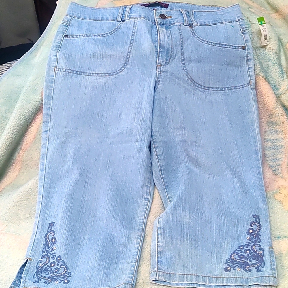 Women's Jean Capris